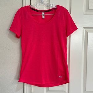 ⭐️Any 3/$20⭐️ UNDER ARMOUR Run Hot Pink Heat Gear Short Sleeve Top—Size Medium—